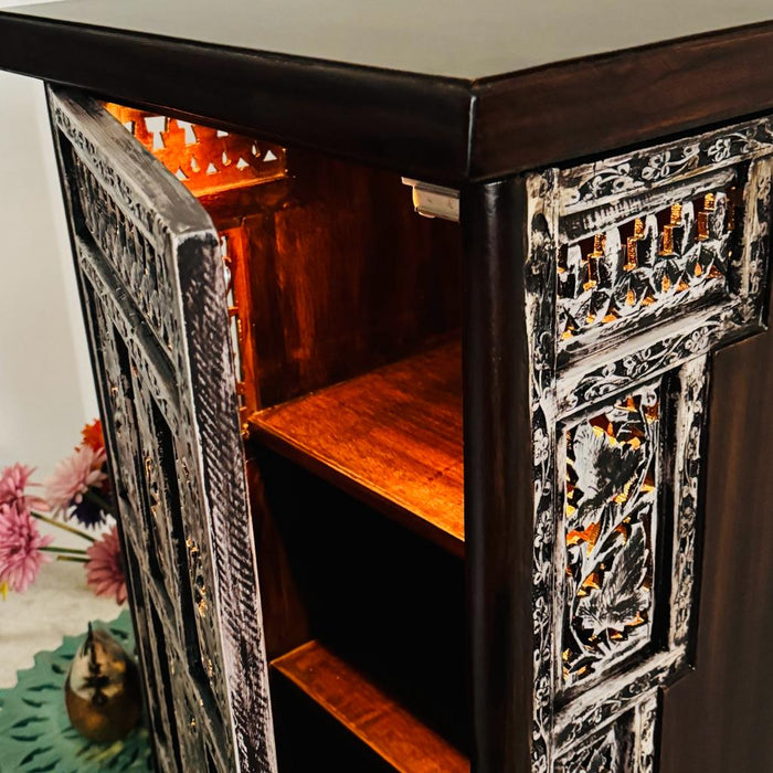 Wooden cabinet : Shiza 2