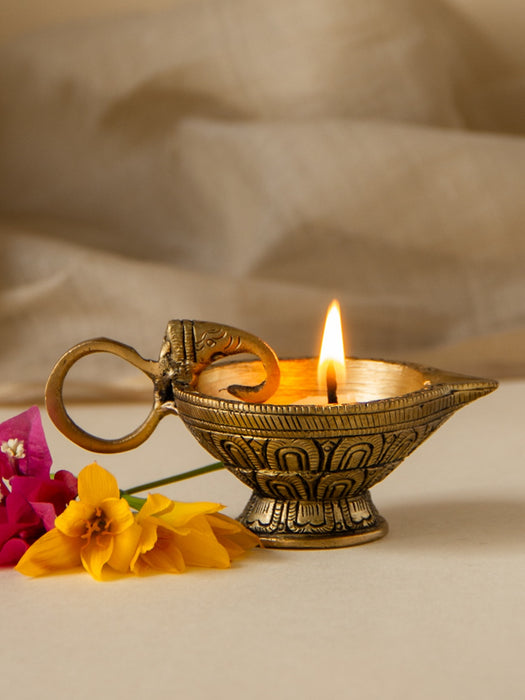 Brass Aarti Diya With Handle
