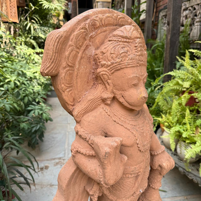 Stone Hanuman : Murti 10