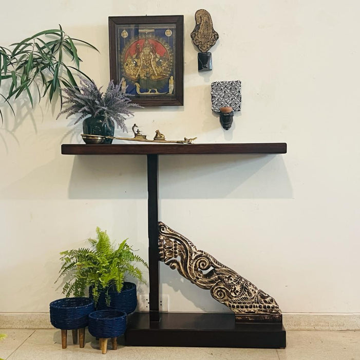 Kavya 11 : Carved panel console