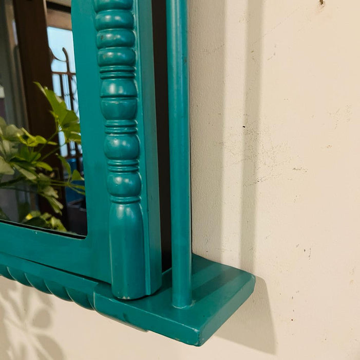 Kabina 7 :  Turquoise Cabinet  Mirror with Spires (Shelf Inside )