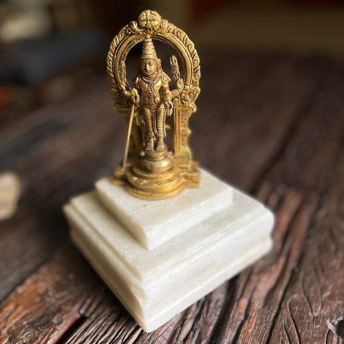 Nakaashi 16 : Carved Marble Base with Moulding Style Detal