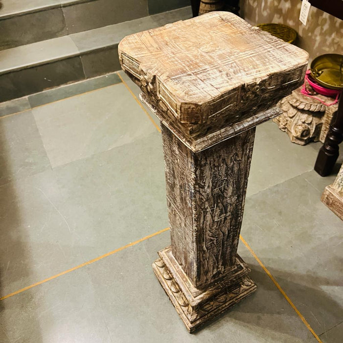 Ruhana 8 : Pillar pedestal