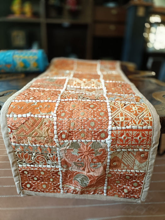 Embroidered table runner 6