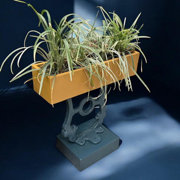 Wood and metal planter  : Baxa 10