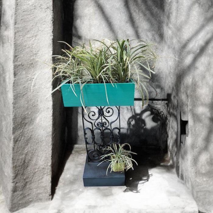 Wood and metal planter : Baxa 4