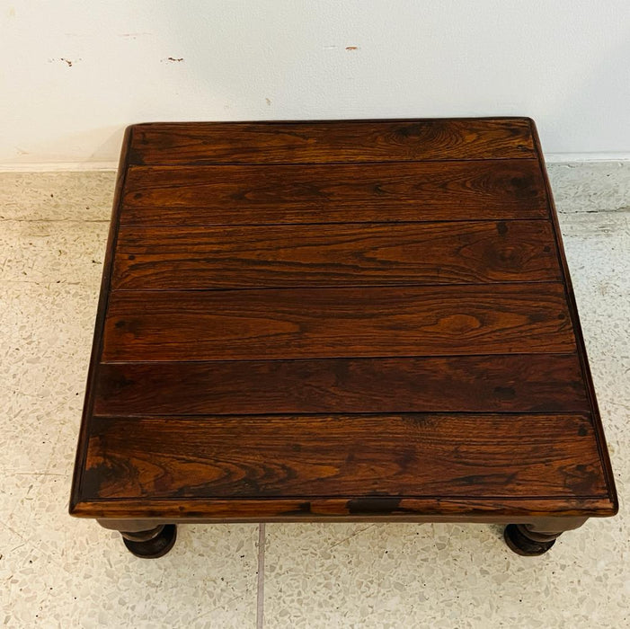 Tazmeen ; Square table