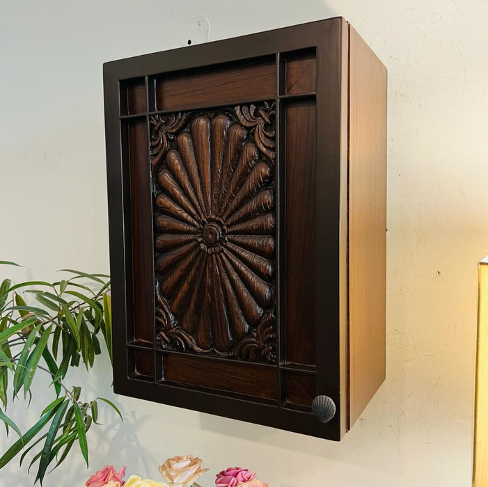 Zaroon, : Small wooden cabinet