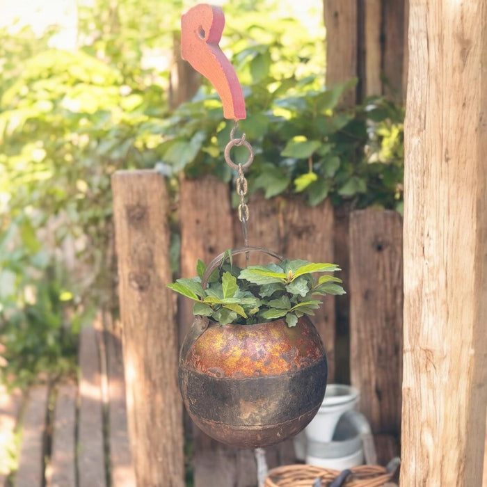 Hanging Metal planter :Burhan 16