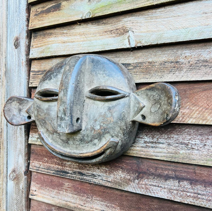 Circular African Wooden  Mask -3 ( Length : 10 inches )