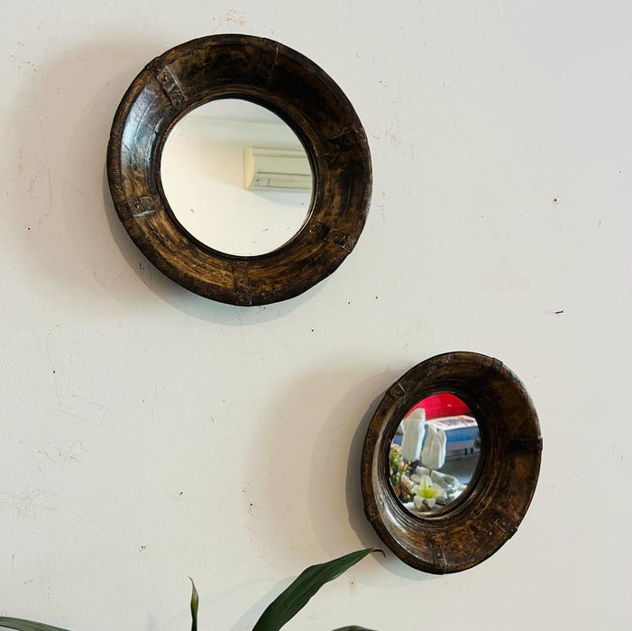 Aaina 16 : Circular mirror with  a rimmed border( Sold Individually)