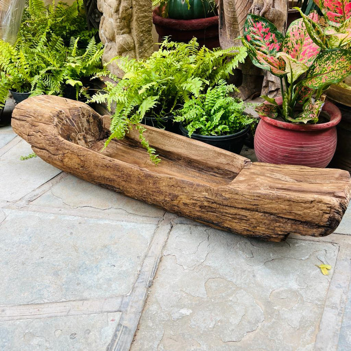 Burhan 1 : Raw wood planter