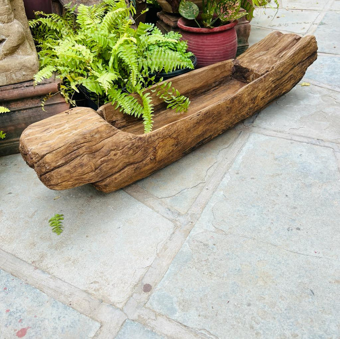 Burhan 1 : Raw wood planter