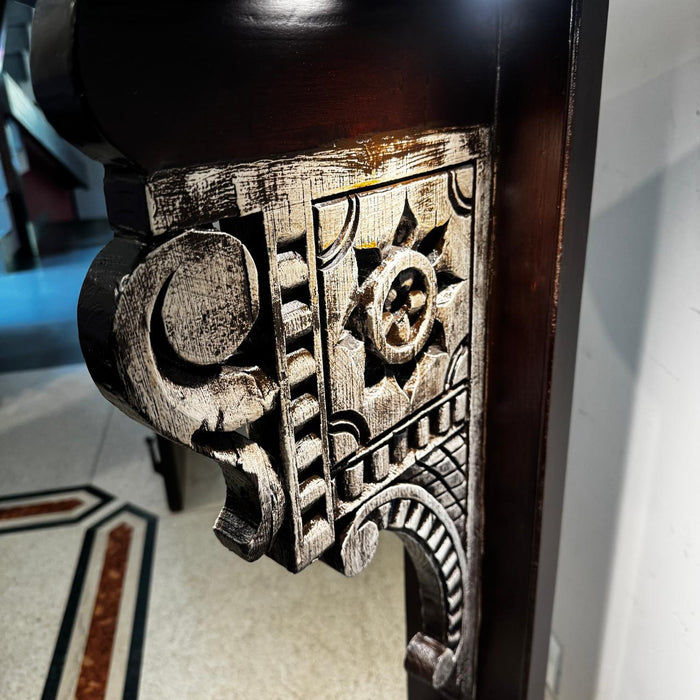 Carved Bracket Pedestal : Ruhana 1