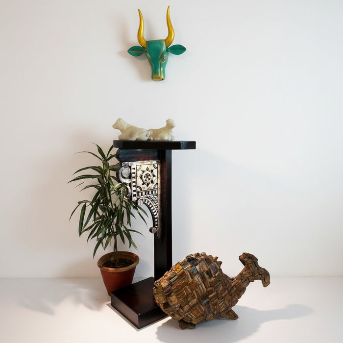 Carved Bracket Pedestal : Ruhana 1