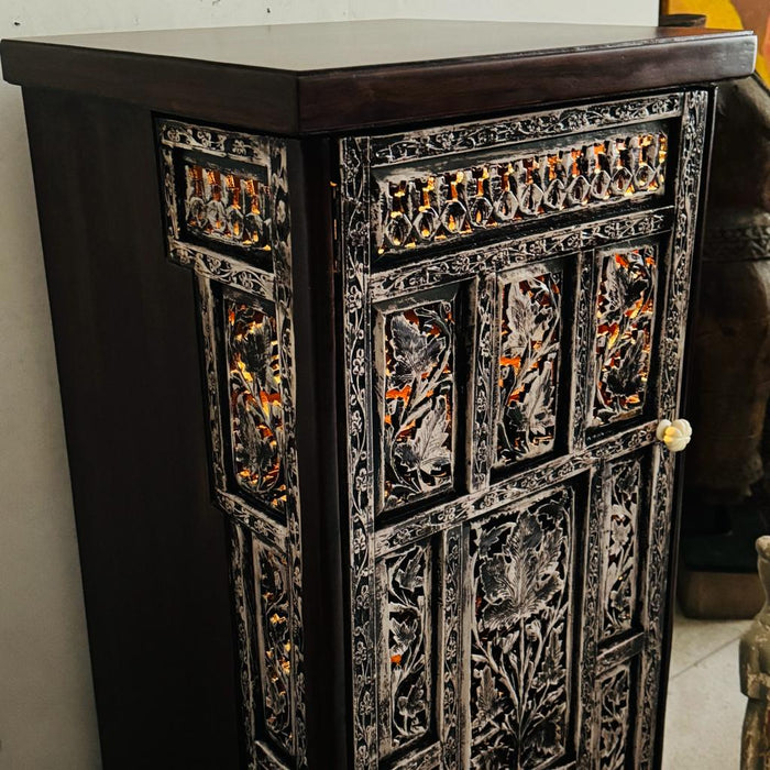 Wooden cabinet : Shiza 2