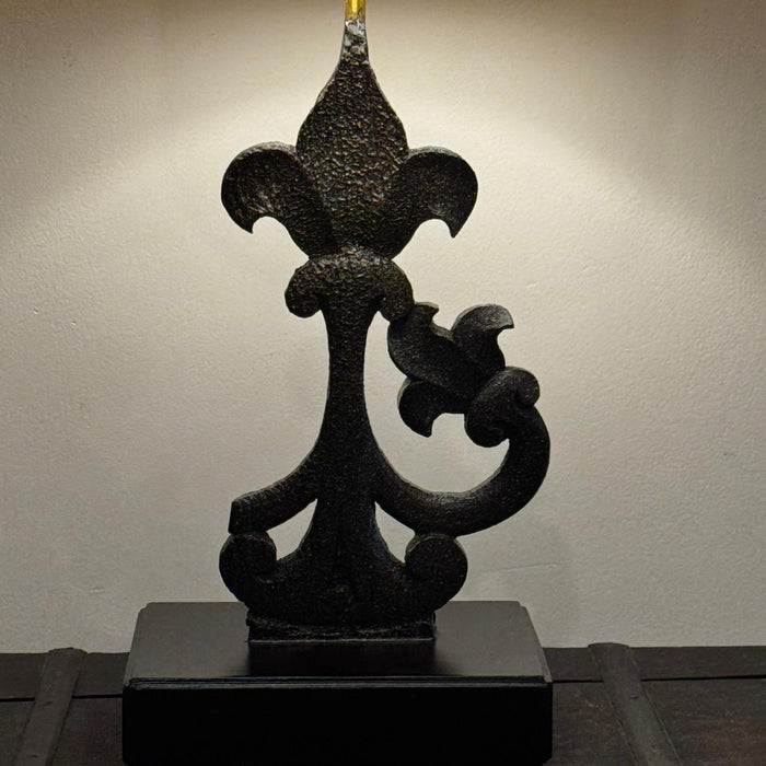 Vintage Wooden Panel Lamp – Timeless & Elegant: Noor 59 (Shade Included)