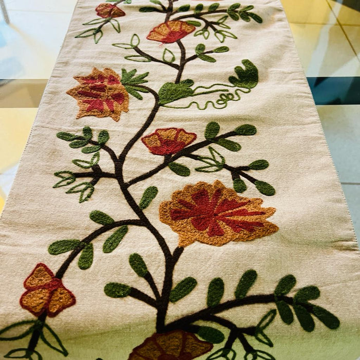 Embroidered table runner 7