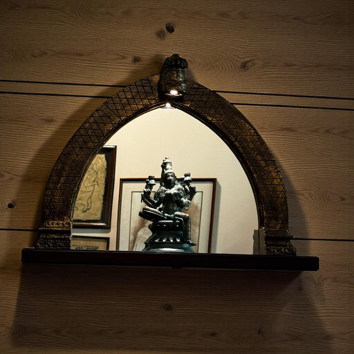 Wooden Prabhawali Mirror – Vintage Charm with Light : Aaina 2