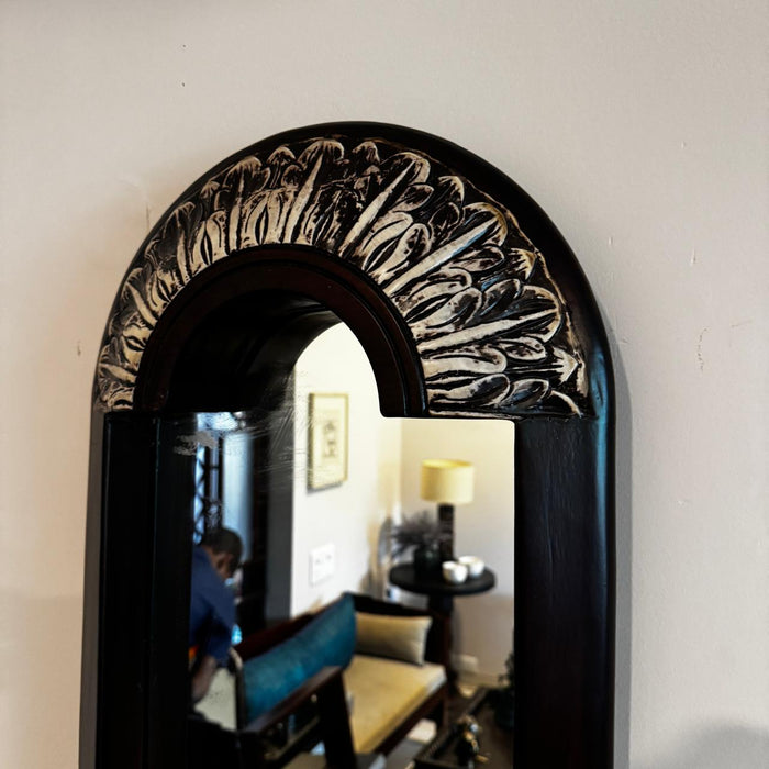 Oval Mirror with Carved Panels – Timeless Charm : Aaina 22