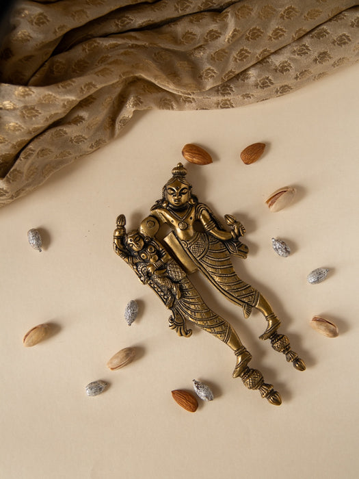 Vishnu Laxmi Brass Nut Cutter Sarota 

( You can use this nut cutter for commercial purposes. This product has a blade so keep it away from children )