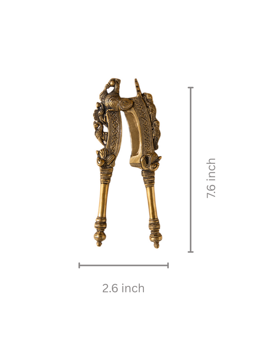 Double Yali Brass Nut Cutter Sarota 

( You can use this nut cutter for commercial purposes. This product has a blade so keep it away from children )