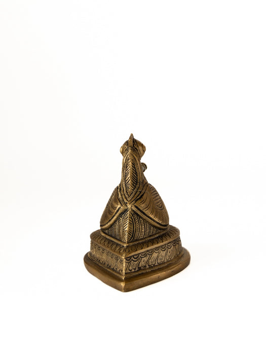 Brass Peacock Jhaba

(In ancient times, people used it for foot massage)

(For decorative purpose only)
