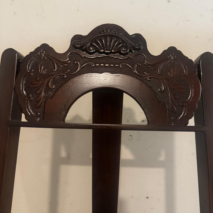 Parrot Easel in Vintage Teak Wood