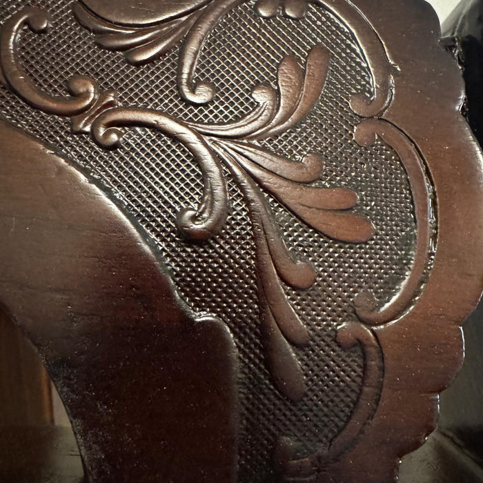 Parrot Easel in Vintage Teak Wood
