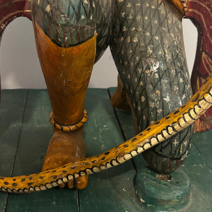 Wooden Garuda – Exquisitely Crafted & Majestic