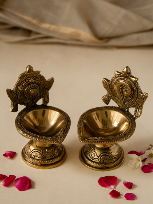 Brass Shankh Chakra Diya (Set of 2)
