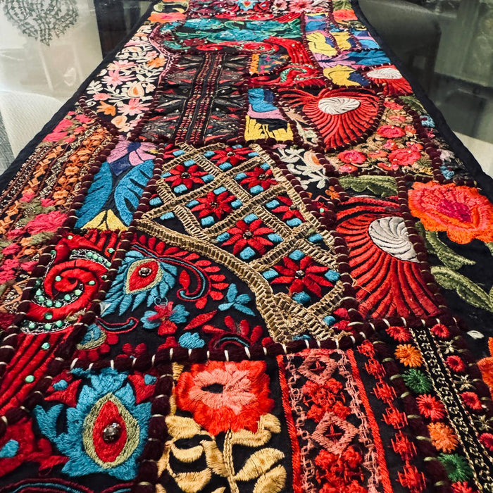 Embroidered table runner : Kasheeda 4