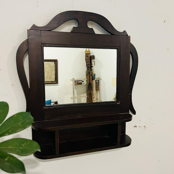 Kabina 8 : Classic Style Vintage  mirror with a ledge (2.5 feet )