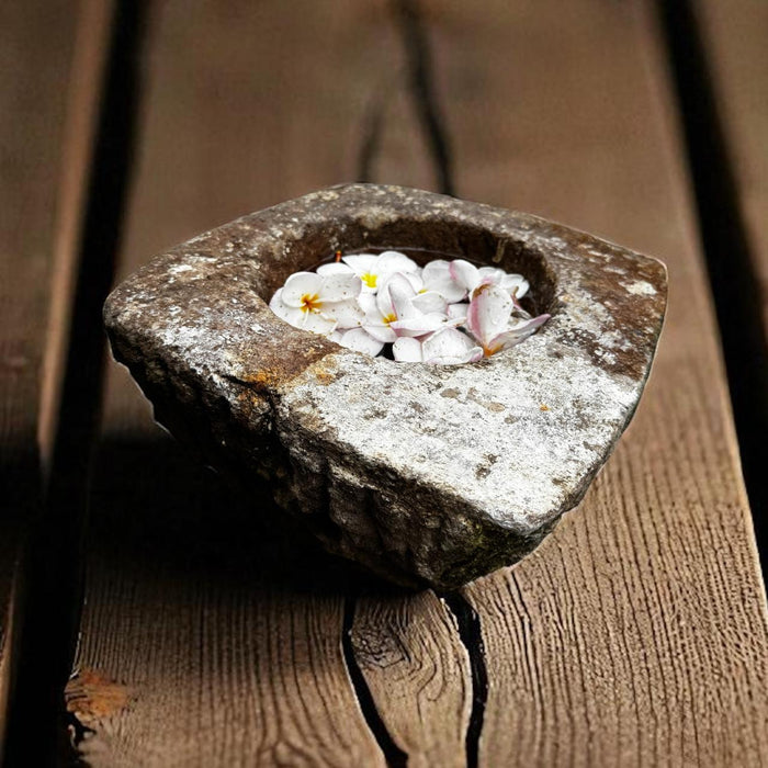 Kharal  8  : Stone with Depth