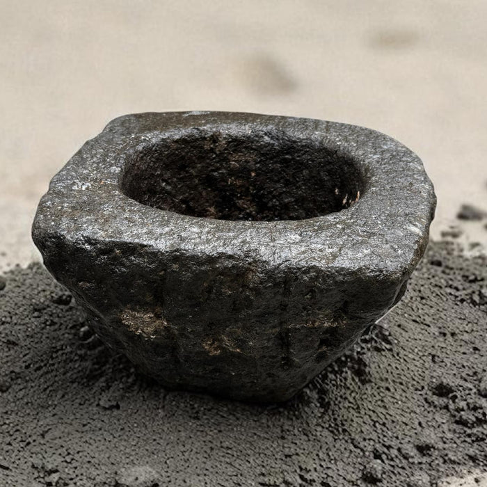 Kharal 10 : Stone with Depth