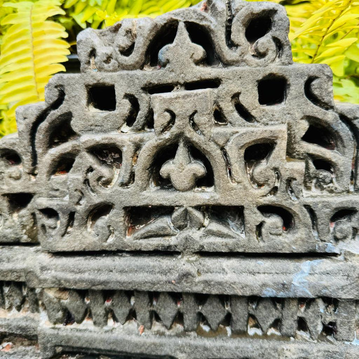Nakaashi 2 : Stone carving