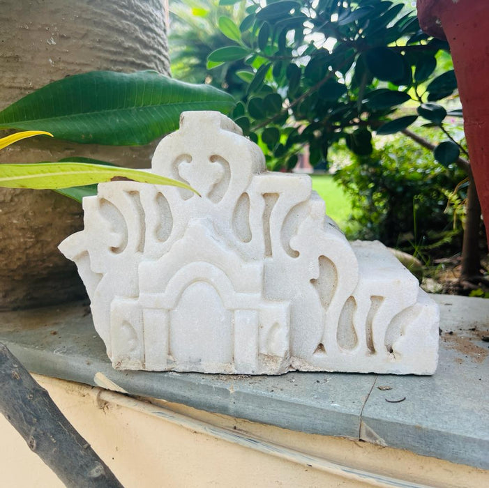 Nakaashi 15 : Vintage Carved  Marble piece Sculpture