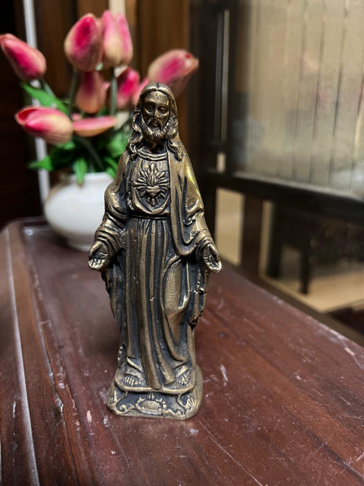 Pital 11 : Jesus Vintage Style Brass Statue