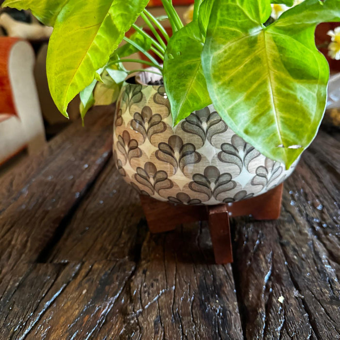 Small Metal Planter with Wooden Stand-2