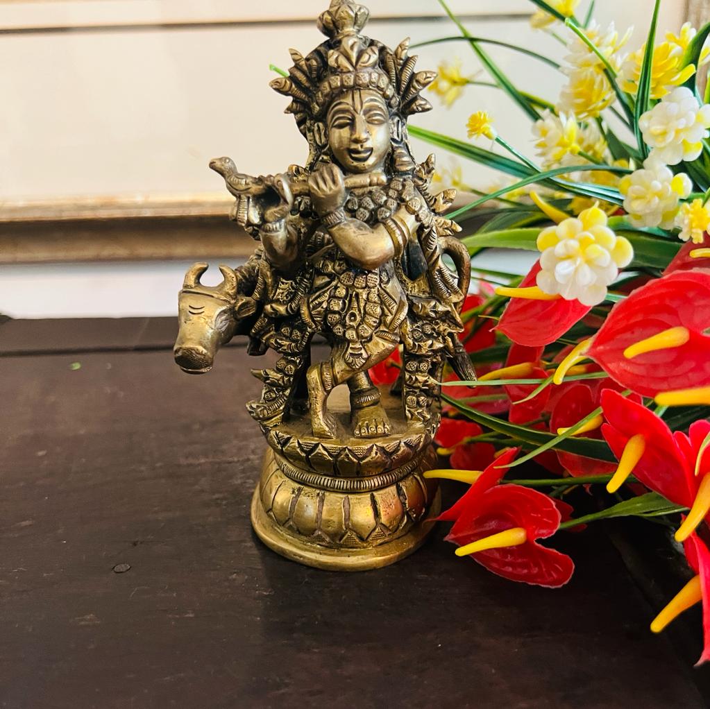 Pital 8 : Lord Krishna Vintage Style Brass Statue — Khojcrafts