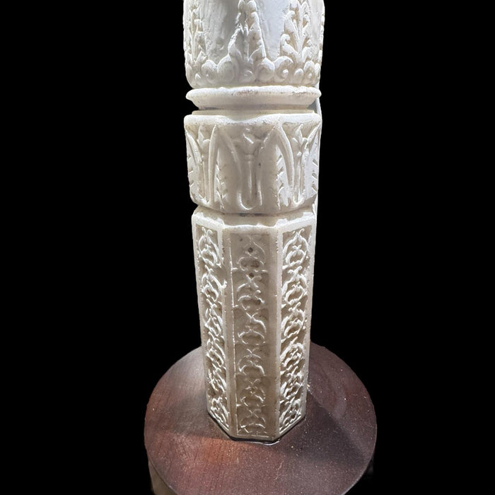 Marble Pedestal – Timeless Elegance in White Stone : Ruhana 16