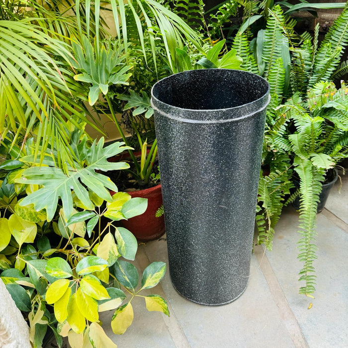 Slender Metallic planters : Razaa 1 ( Sold individually)