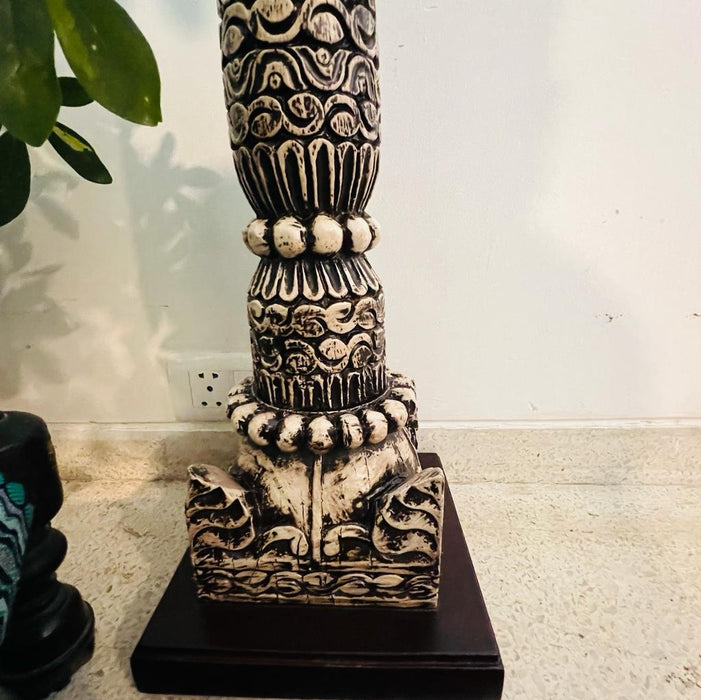 Ruhana 2 : Carved  Pedestal
