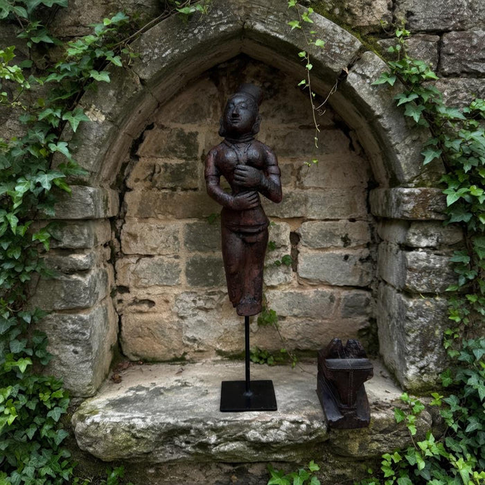 Replica of Vintage Standing Women statue : Stree