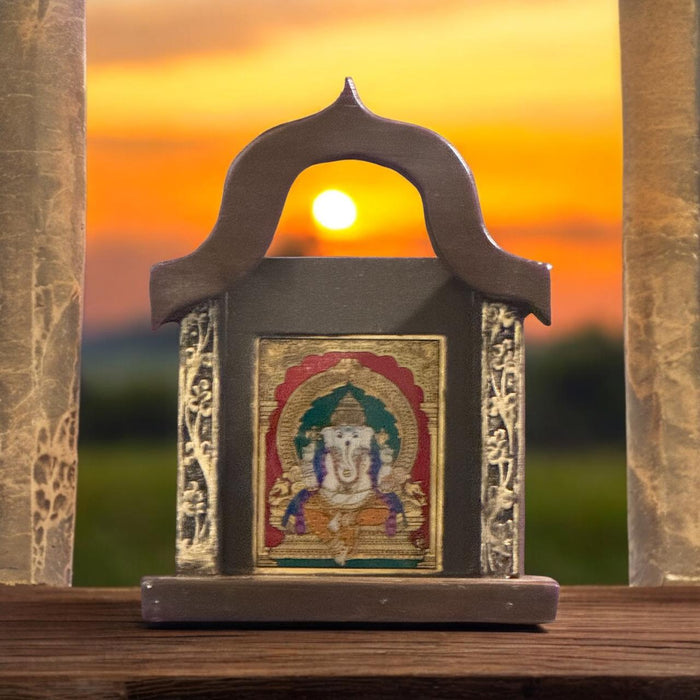 Framed Glass  Tanjore Painting ( Ganesh)  : 10