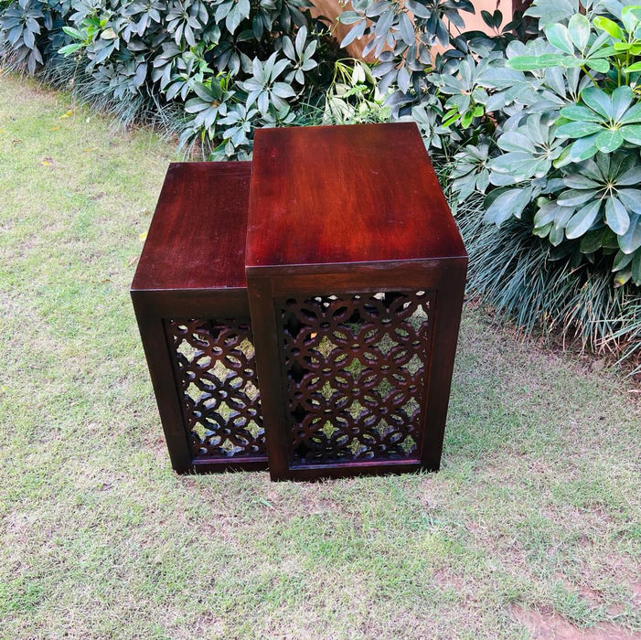 Aaima 7 : Nest of  2 Side Tables in a rich, dark polish