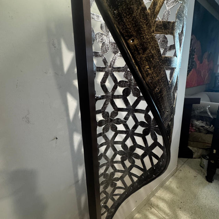 Metal Jali Sculptural Lamp- Noor 3 (Shade Included )