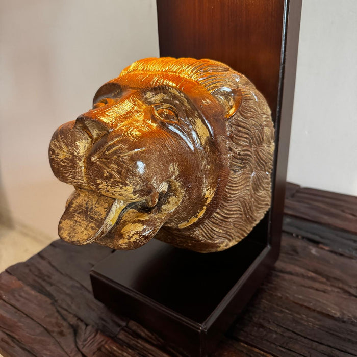 Lion Head Lamp : Noor 23 ( Shade Included)