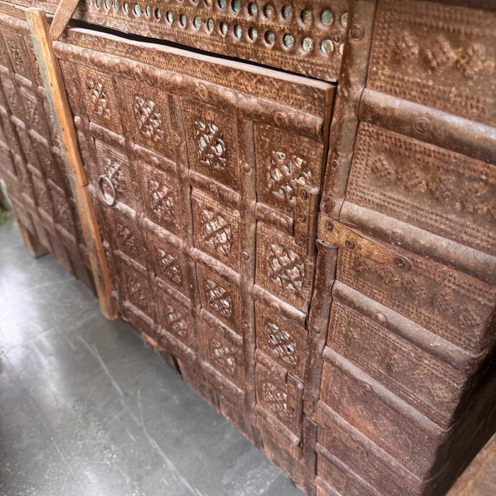 Vintage Metal-Clad Chest-1