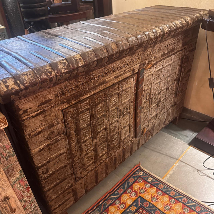 Vintage Metal-Clad Chest-2